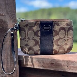 Coach Wristlet Heritage Signature Chelsea